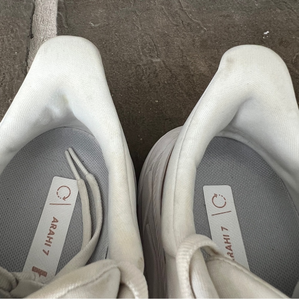 Hoka One One Women’s Arahi 7 White Rose Gold Size 7.5 - Picture 5 of 7